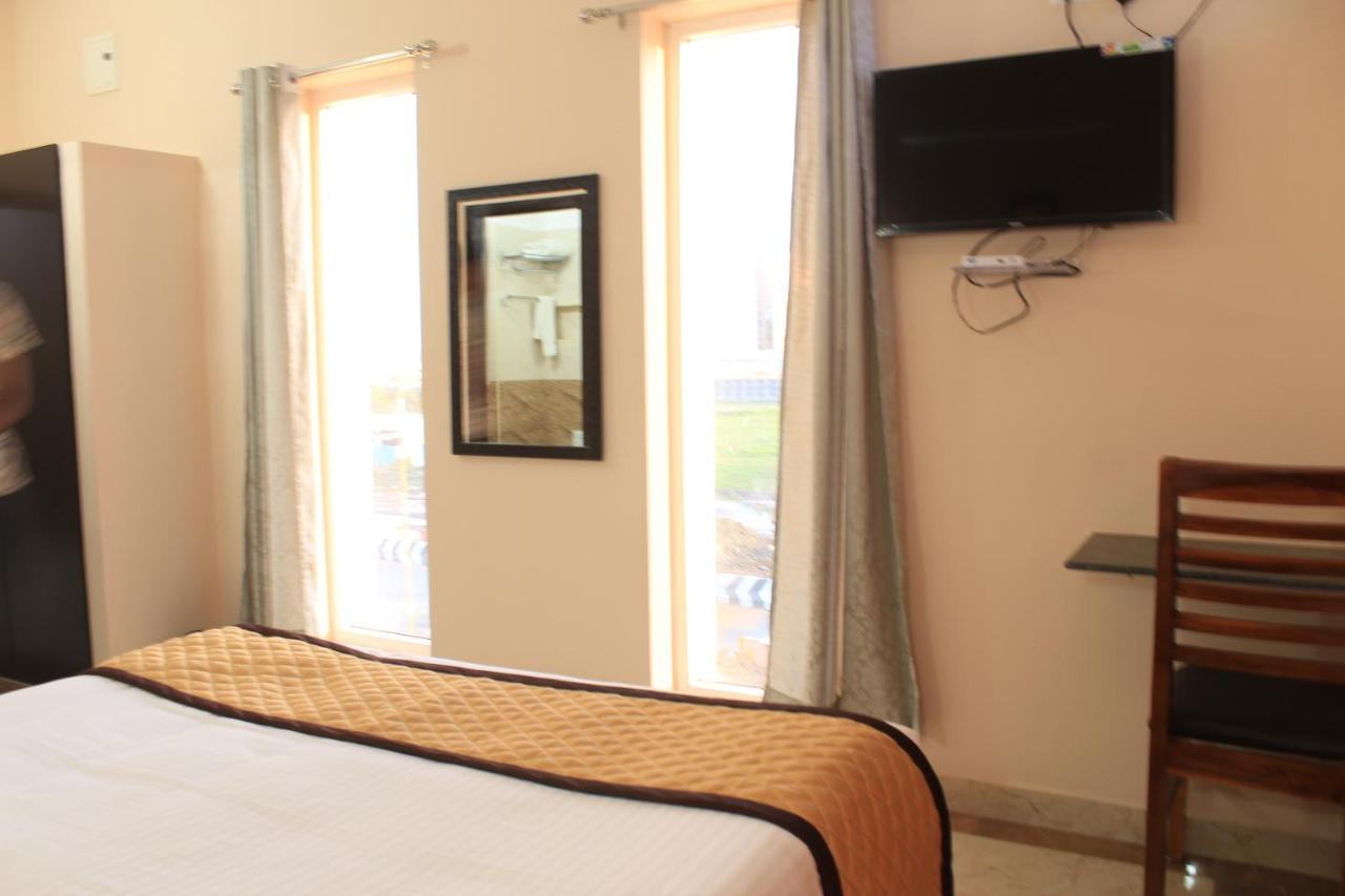 The Chennai Inn 외부 사진